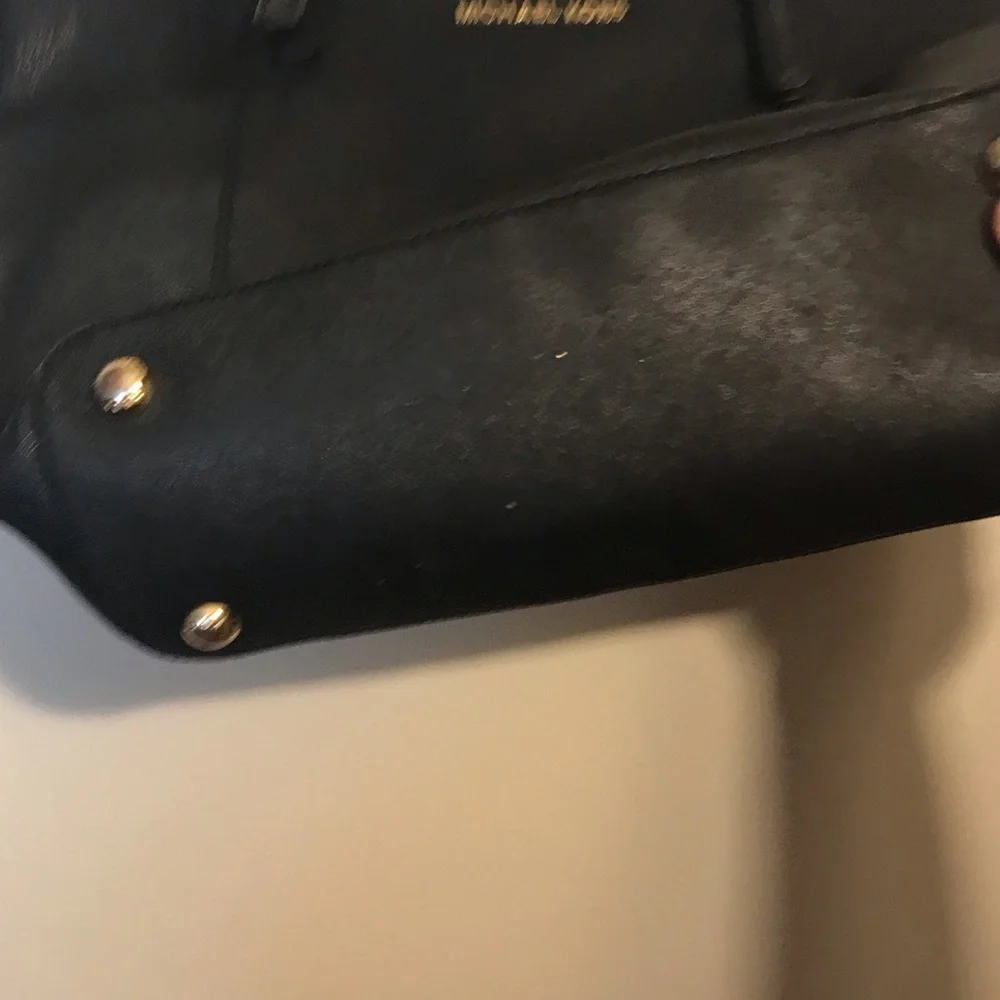 Michael Kors Black Leather Tote Bag with MK Charm Flawed - Picture 2 of 8